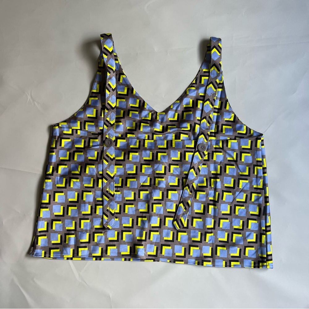 Wildfang The Empower Satin Geometric Print V Neck Cami with Removable Scarf S - Picture 2 of 8